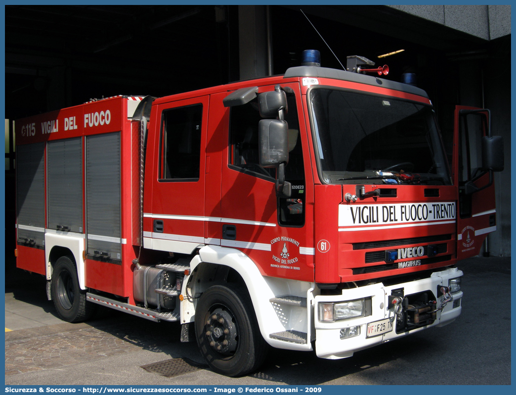 VF F25TN
Corpo Permanente dei Vigili del Fuoco Trento
Iveco Magirus EuroCargo 120E30 I serie
Parole chiave: VF;V.F.;Vigili del Fuoco;Vigili;Fuoco;Corpo;Permanente;Trento;Iveco;Magirus;EuroCargo;120E30