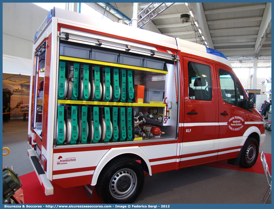 VF FW34K
Vigili del Fuoco Volontari Ponte Gardena
Freiwillige Feuerwehr Waidbruck
Mercedes-Benz Sprinter II serie
Allestitore Brandschutz S.r.l.
Parole chiave: VF;VFV;V.F.;V.F.V.;Vigili;Fuoco;Volontari;Freiwillige;Feuerwehr;Ponte;Gardena;Waidbruck;Mercedes;Benz;Sprinter;Brandschutz