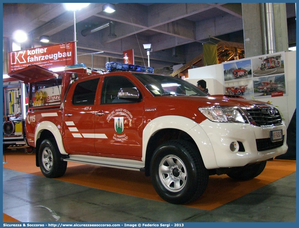 VF FW34T
Vigili del Fuoco Volontari San Pancrazio
Freiwillige Feuerwehr St. Pankraz
Toyota Hilux VII serie II restyling
Allestitore Kofler Fahrzeugbau S.n.c.
Parole chiave: VF;VFV;V.F.;V.F.V.;Vigili;Fuoco;Volontari;Freiwillige;Feuerwehr;San Pancrazio;St;Pankraz;Toyota;Hilux;Kofler;Fahrzeugbau