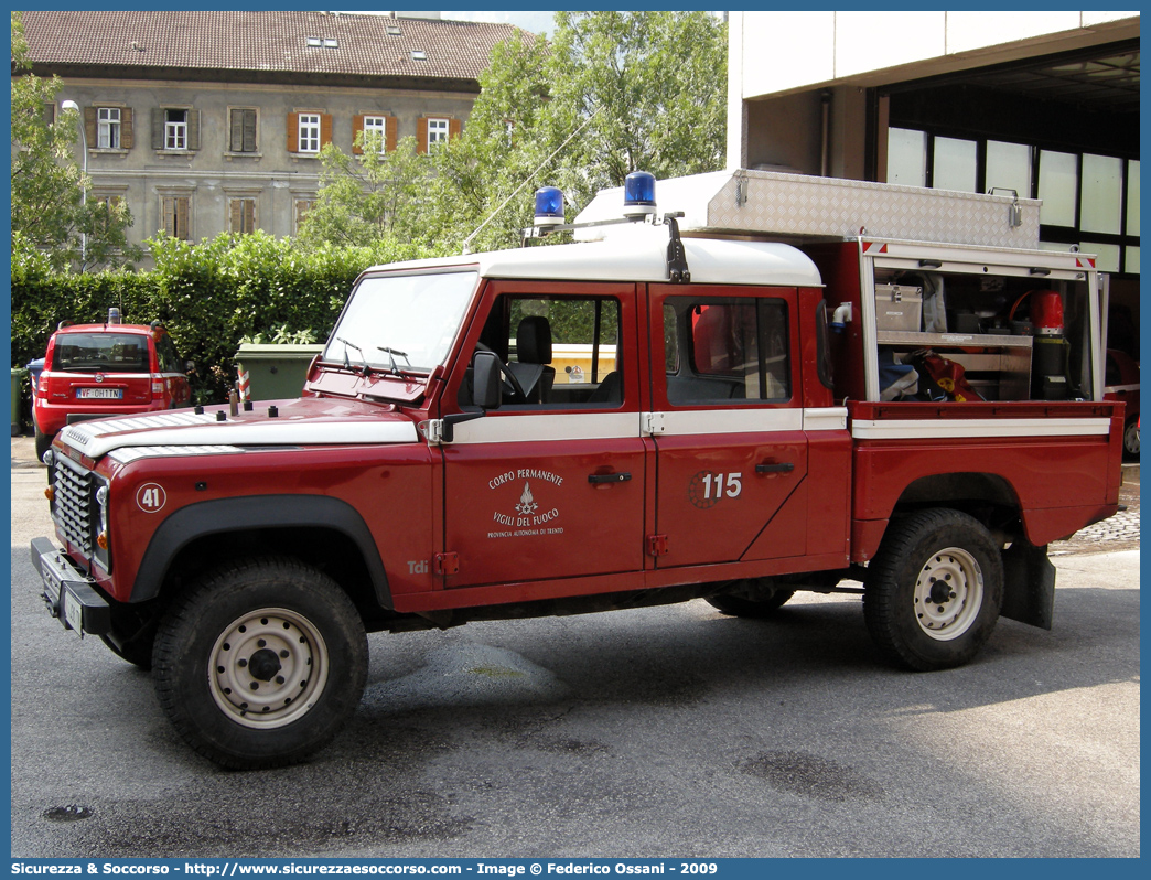 VF J36TN
Corpo Permanente dei Vigili del Fuoco Trento
Nucleo Soccorsi Speciali
Land Rover Defender 130
Allestitore Kofler Fahrzeugbau S.n.c.
Parole chiave: VF;V.F.;Vigili del Fuoco;Vigili;Fuoco;Corpo;Permanente;Trento;Nucleo;Soccorsi;Speciali;Land;Rover;Defender;130;Kofler;Fahrzeugbau