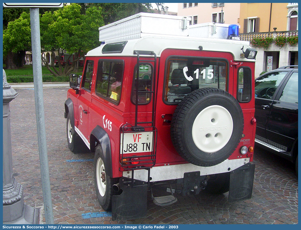 VF J88TN
Corpo Vigili del Fuoco Volontari Salter
Land Rover Defender 90
Parole chiave: VF;V.F.;Vigili del Fuoco;Vigili;Fuoco;Corpo;Volontari;Salter;Land Rover;Defender;90