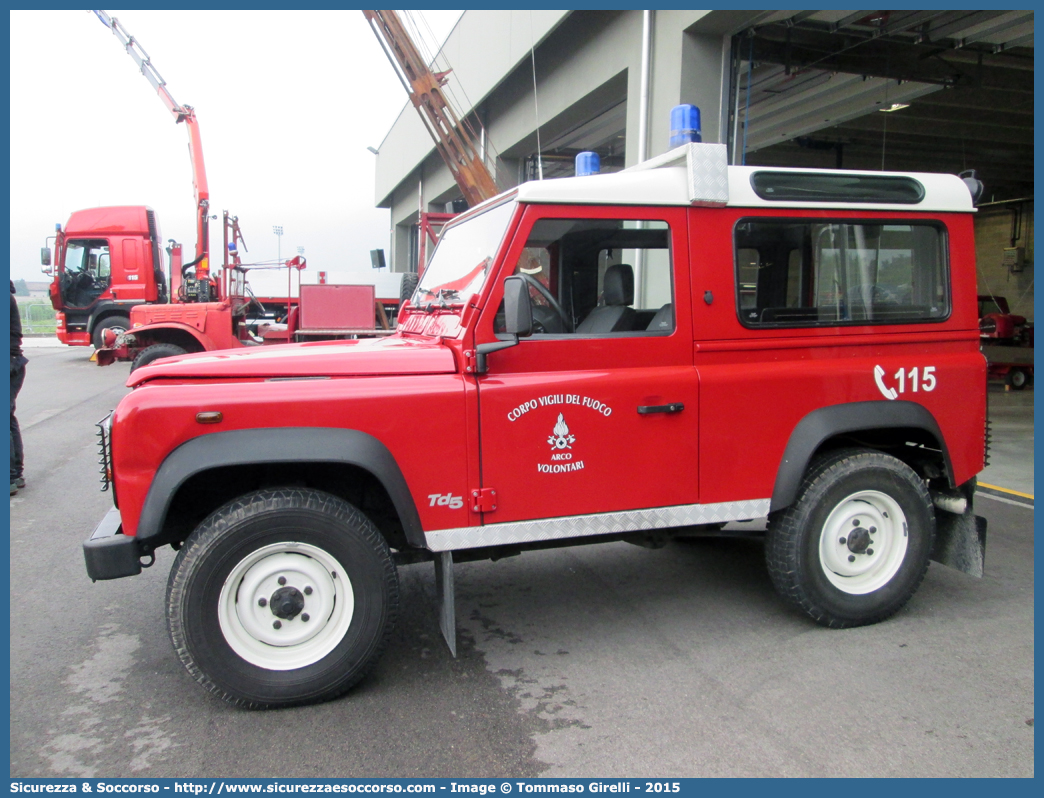 VF K81TN
Corpo Vigili del Fuoco Volontari Arco
Land Rover Defender 90 
Parole chiave: VF;V.F.;Vigili;del;Fuoco;Volontari;Arco;Land;Rover;Defender;90