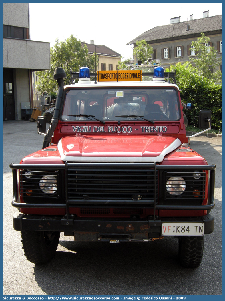 VF K84TN
Corpo Permanente dei Vigili del Fuoco Trento
Land Rover Defender 90
Parole chiave: VF;V.F.;Vigili del Fuoco;Vigili;Fuoco;Corpo;Permanente;Trento;Land Rover;Defender;90