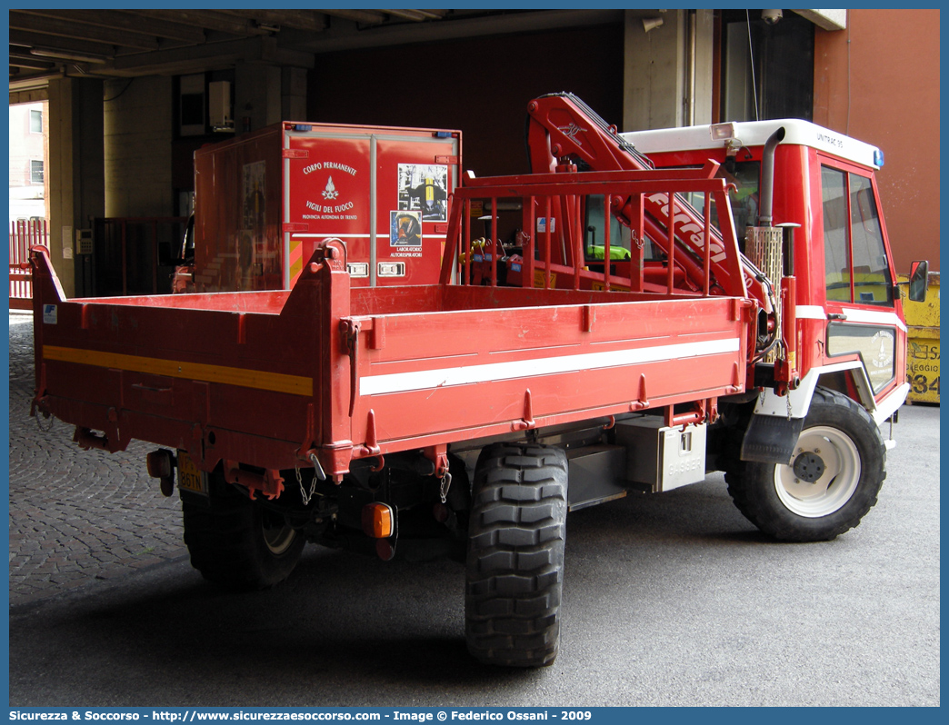 VF Y86TN
Corpo Permanente dei Vigili del Fuoco Trento
Lindner Unitrac 95L
Parole chiave: VF;V.F.;Vigili del Fuoco;Vigili;Fuoco;Corpo;Permanente;Trento;Lindner;Unitrac;95L