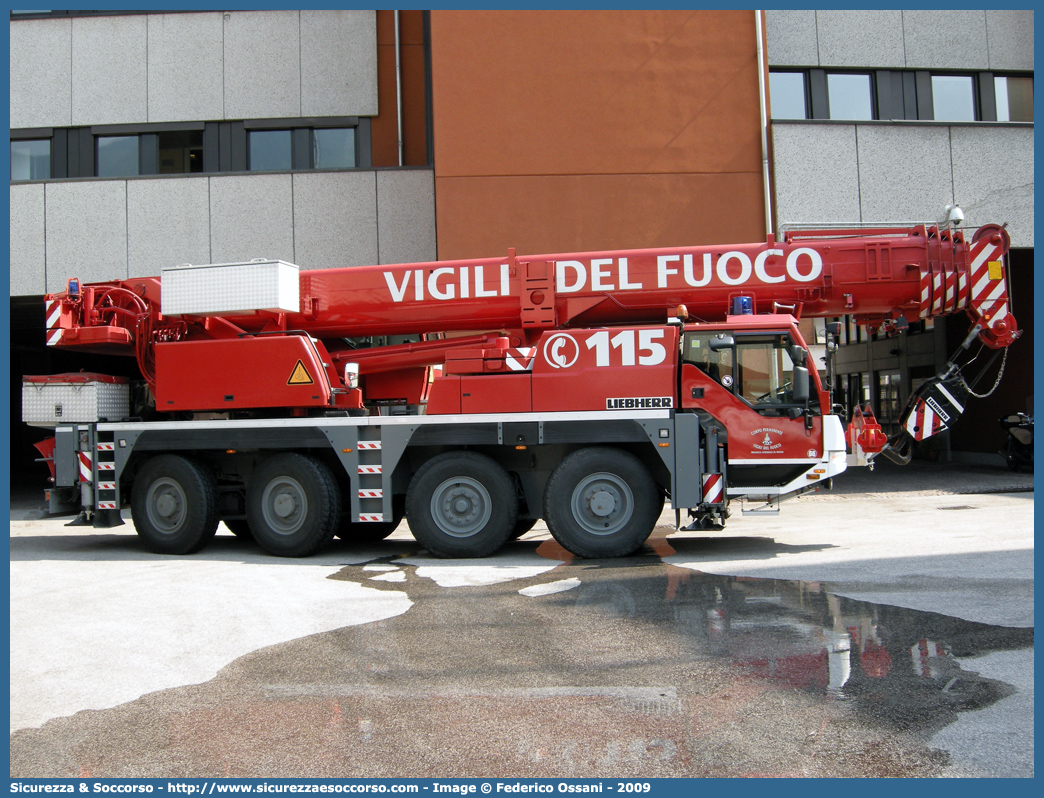 VF Y99TN
Corpo Permanente dei Vigili del Fuoco Trento
Liebherr LTM 1070-4.1
Parole chiave: VF;V.F.;Vigili del Fuoco;Vigili;Fuoco;Corpo;Permanente;Trento;Liebherr;LTM;1070;4.1