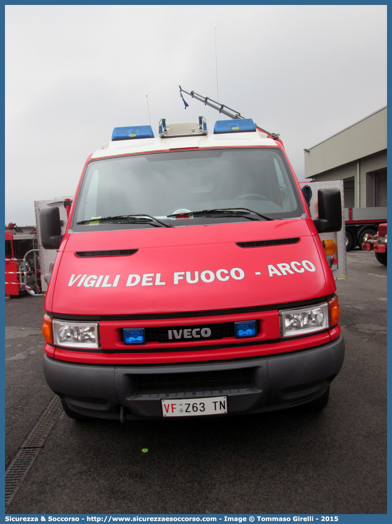 VF Z63TN
Corpo Vigili del Fuoco Volontari Arco
Iveco Daily 50C17 III serie
Allestitore Brandschutz GmbH
Parole chiave: VF;V.F.;Vigili;del;Fuoco;Volontari;Arco;Iveco;Daily;50C17;Brandschutz