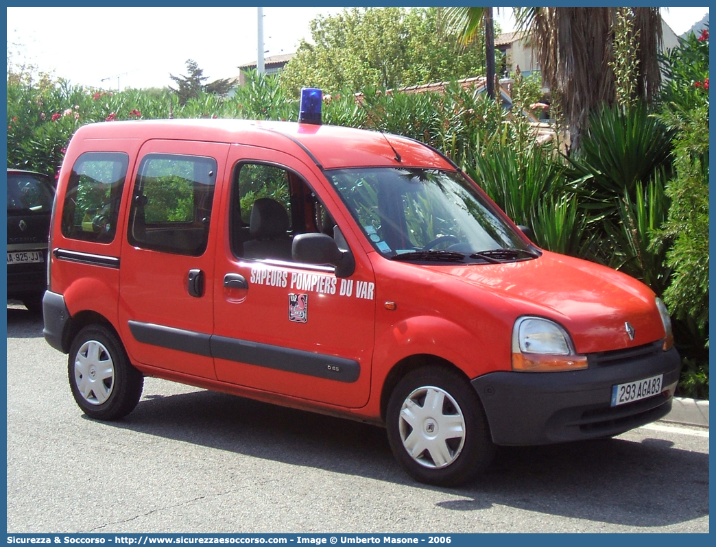 VL -
République Française
Véhicule léger de Liaison
Renault Kangoo I generation
Parole chiave: République;Française;SDIS;S.D.I.S.;Service;Départemental;Incendie;Secours;83;VL;Véhicule;Léger;Liaison;Renault;Kangoo