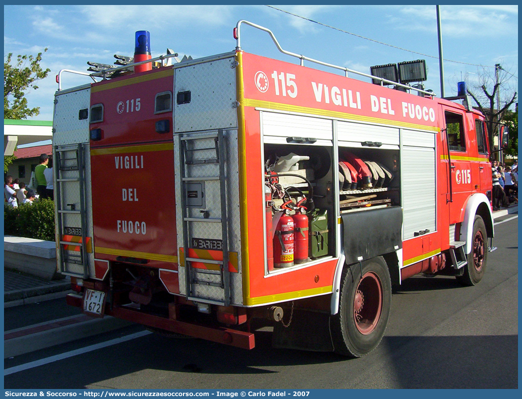 VF 11672
Corpo Nazionale Vigili del Fuoco
Iveco/OM 160
Allestitore Baribbi S.p.A.
Parole chiave: VVF;V.V.F.;Corpo;Nazionale;Vigili;del;Fuoco;AutoPompaSerbatoio;APS;A.P.S.;Iveco;OM;160;Baribbi