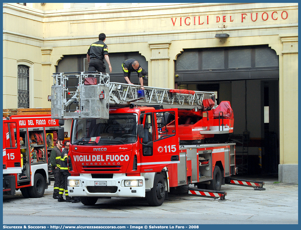 VF 22756
Corpo Nazionale Vigili del Fuoco
Iveco 150E28 EuroCargo II serie
Allestitore Magirus
Parole chiave: VVF;V.V.F.;Corpo;Nazionale;Vigili;del;Fuoco;AutoScala;AS;Iveco;150E28;EuroCargo;Magirus