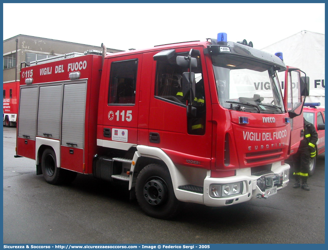 VF 23789
Corpo Nazionale Vigili del Fuoco
Iveco EuroCargo100E21 II serie
Allestitore Scelza S.n.c.
Parole chiave: VVF;V.V.F.;Corpo;Nazionale;Vigili;del;Fuoco;AutoPompaSerbatoio;APS;AutoPompa;Iveco;Scelza;EuroFire;100E21