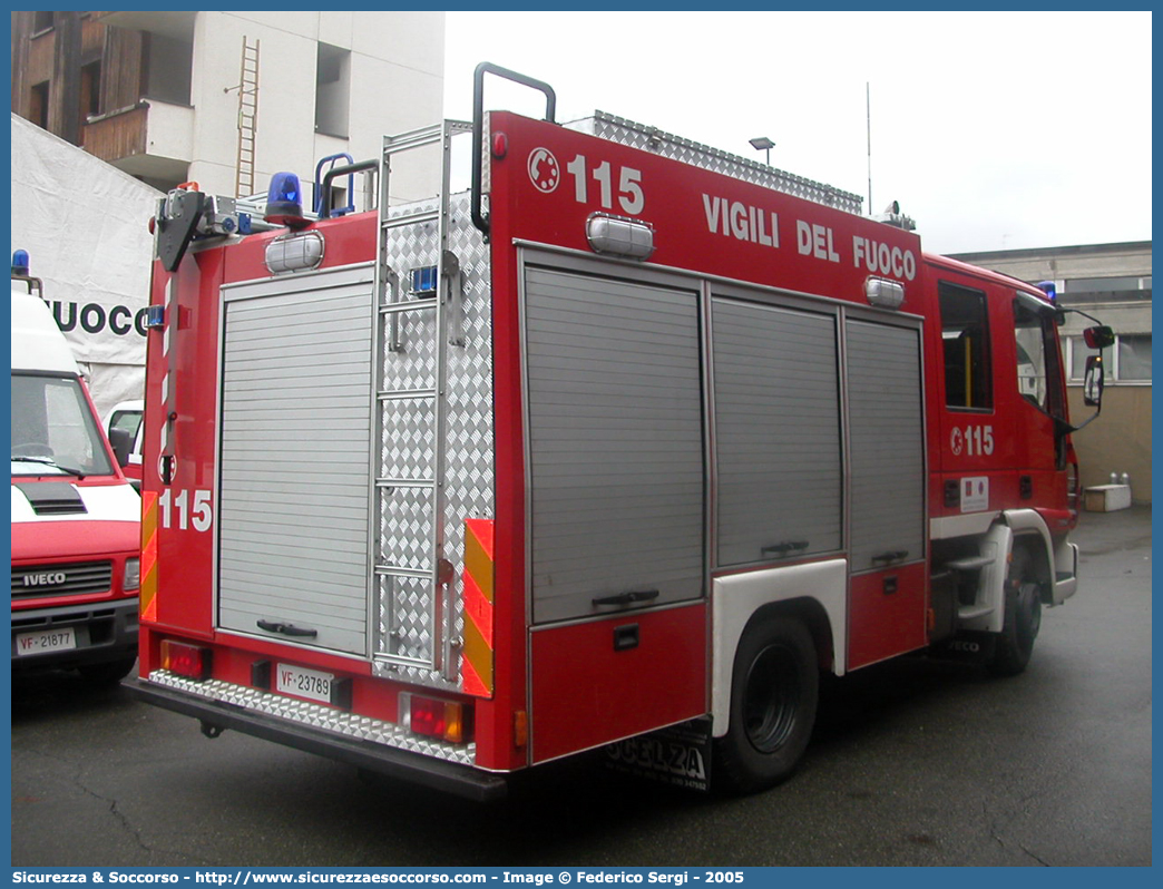 VF 23789
Corpo Nazionale Vigili del Fuoco
Iveco EuroCargo100E21 II serie
Allestitore Scelza S.n.c.
Parole chiave: VVF;V.V.F.;Corpo;Nazionale;Vigili;del;Fuoco;AutoPompaSerbatoio;APS;AutoPompa;Iveco;Scelza;EuroFire;100E21