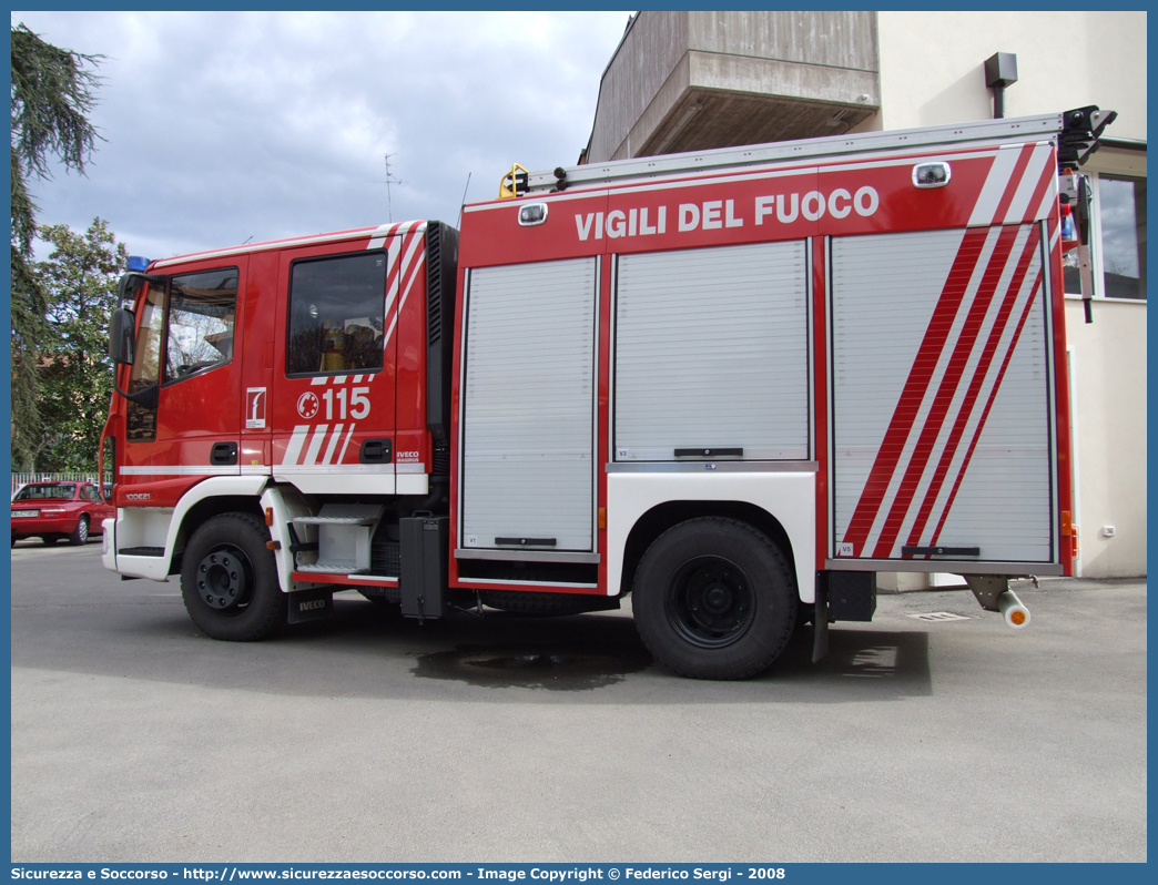 VF 24035
Corpo Nazionale Vigili del Fuoco
Iveco Magirus EuroFire
100E21 II serie
Parole chiave: VVF;V.V.F.;Corpo;Nazionale;Vigili;del;Fuoco;AutoPompaSerbatoio;APS;AutoPompa;Iveco;Magirus;EuroFire;100E21