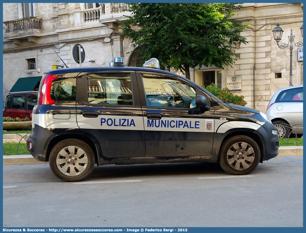 Polizia Locale YA608AM
Polizia Municipale
Comune di Andria
Fiat Nuova Panda II serie
Parole chiave: Polizia;Locale;Municipale;Andria;Fiat;Nuova;Panda;YA608AM