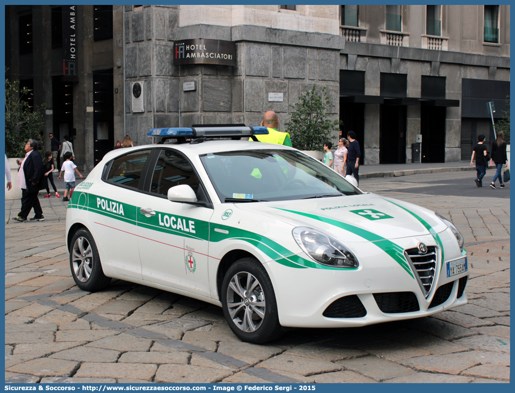 Polizia Locale YA755AM
Polizia Locale
Comune di Milano
Alfa Romeo Nuova Giulietta
I serie I restyling
Allestitore Focaccia Group S.r.l.
Parole chiave: P.L.;P.M.;PL;PM;Polizia;Municipale;Locale;Milano;Alfa;Romeo;Nuova;Giulietta;Focaccia;YA755AM;YA 755 AM