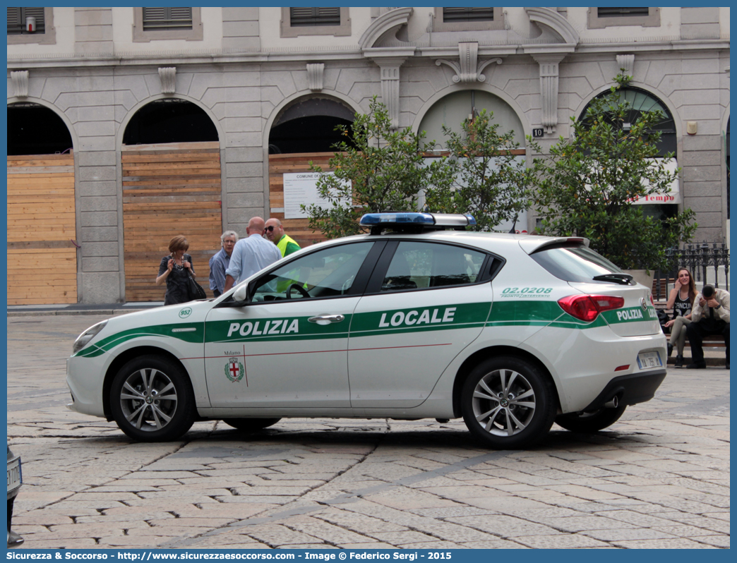 Polizia Locale YA755AM
Polizia Locale
Comune di Milano
Alfa Romeo Nuova Giulietta
I serie I restyling
Allestitore Focaccia Group S.r.l.
Parole chiave: P.L.;P.M.;PL;PM;Polizia;Municipale;Locale;Milano;Alfa;Romeo;Nuova;Giulietta;Focaccia;YA755AM;YA 755 AM