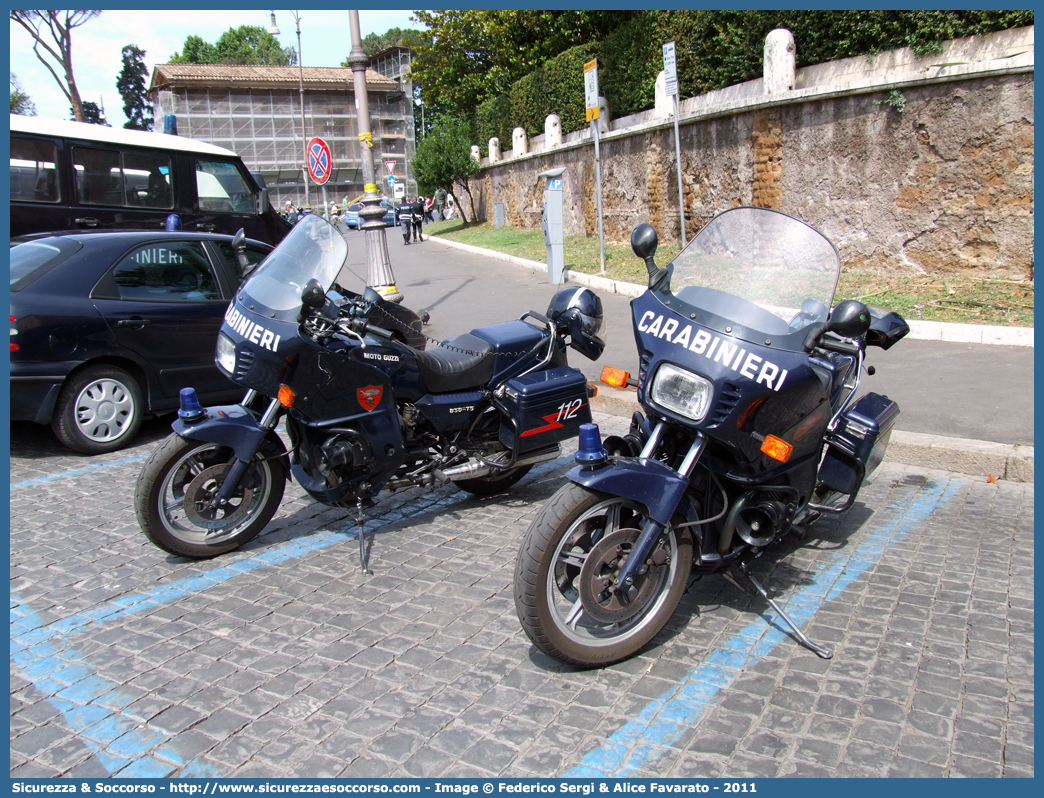 -
Arma dei Carabinieri
Moto Guzzi 850 T5
Parole chiave: Arma dei Carabinieri;Carabinieri;Radiomobile;Moto;Guzzi;850;T5