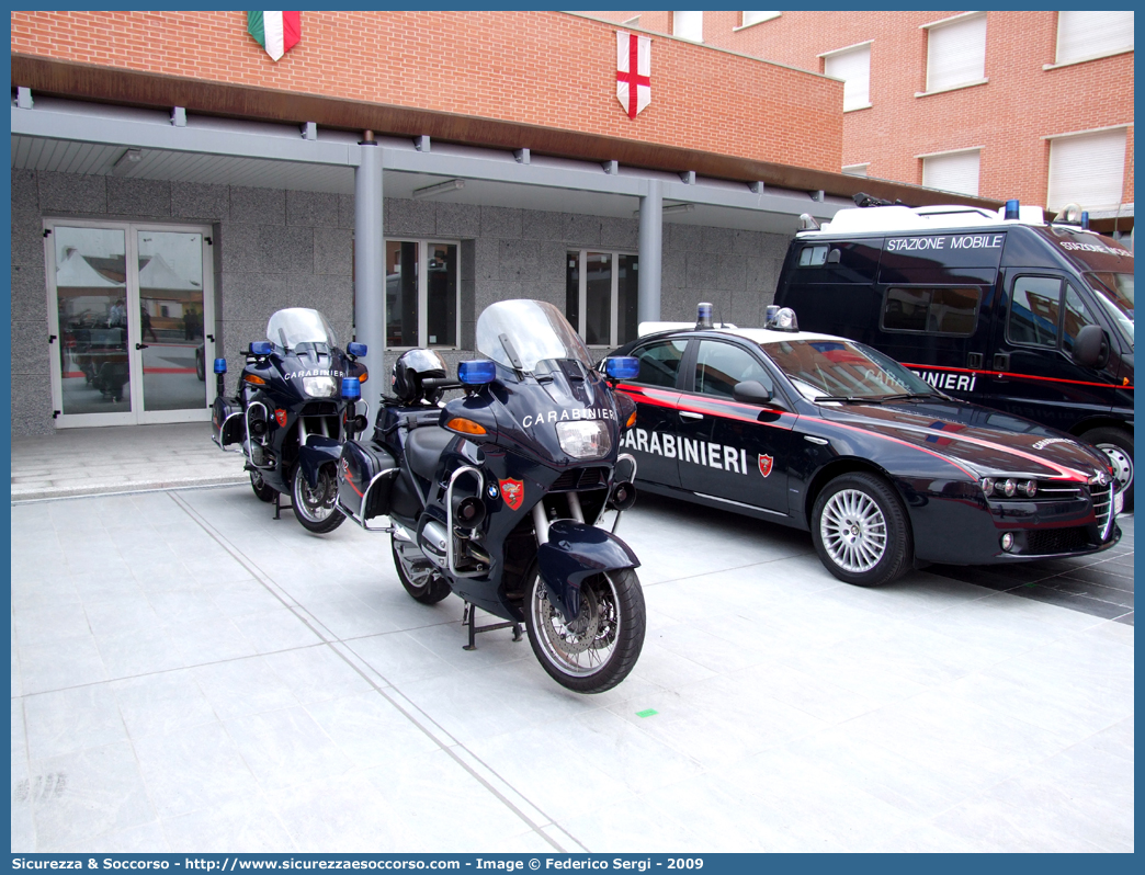 -
Arma dei Carabinieri
Bmw R850 RT
Parole chiave: CC;C.C.;Arma;dei;Carabinieri;Nucleo;Operativo;Radiomobile;Bmw;R850RT;R 850 RT;R;RT;850