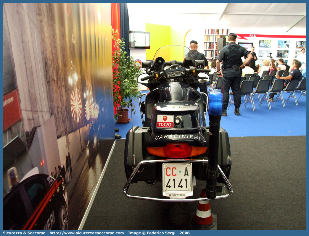 CC A4141
Arma dei Carabinieri
Bmw R850 RT
Parole chiave: CC;C.C.;Arma;dei;Carabinieri;Nucleo;Operativo;Radiomobile;Bmw;R850RT;R 850 RT;R;RT;850