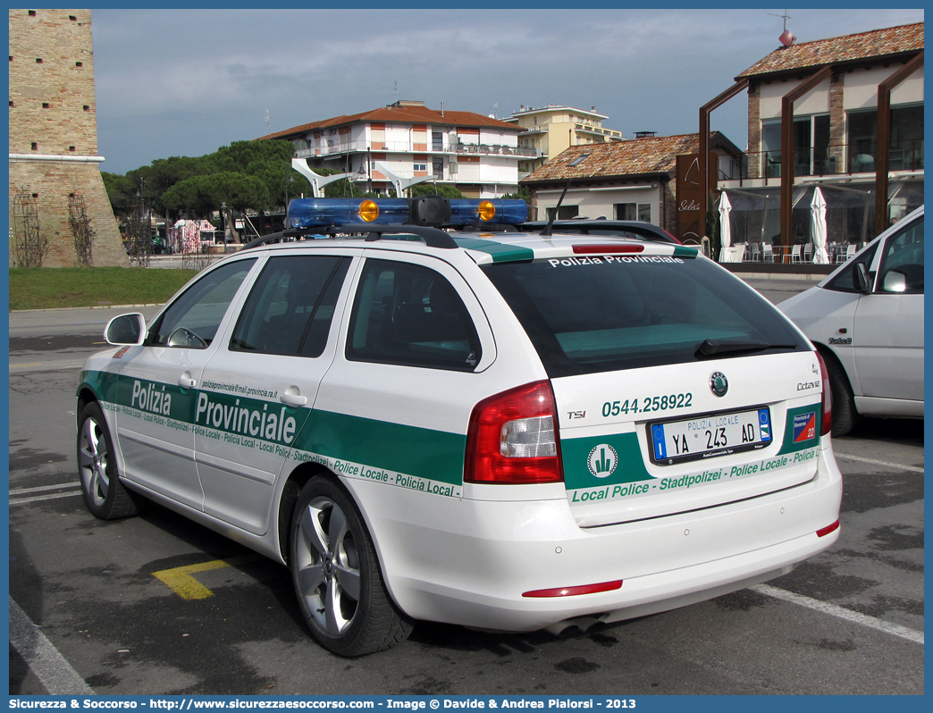 Polizia Locale YA243AD
Polizia Provinciale
Provincia di Ravenna
Skoda Octavia Wagon III serie
Allestitore Focaccia Group S.r.l.
Parole chiave: Polizia;Locale;Provinciale;Ravenna;Skoda;Octavia;Wagon;Focaccia