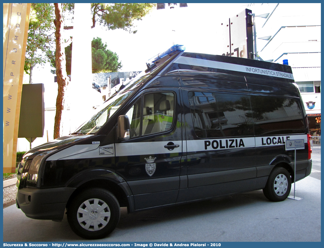 Polizia Locale YA127AD
Polizia Locale
Comune di Trento
Volkswagen Crafter
Allestitore Projet Service S.r.l.
Parole chiave: Polizia;Locale;Municipale;Trento;Volkswagen;Crafter;Projet Service