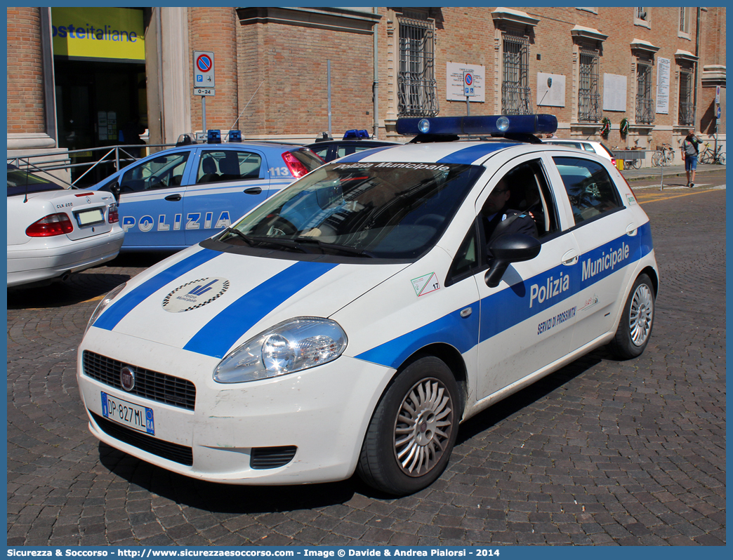 -
Polizia Municipale
Unione Comuni della Bassa Romagna
Fiat Grande Punto
Allestitore Focaccia Group S.r.l.
Parole chiave: Polizia;Locale;Municipale;Bassa Romagna;Alfonsine;Bagnacavallo;Bagnara di Romagna;Conselice;Cotignola;Fusignano;Lugo;Massa Lombarda;Sant&#039;Agata sul Santerno;Sant Agata sul Santerno;Fiat;Grande;Punto;Focaccia