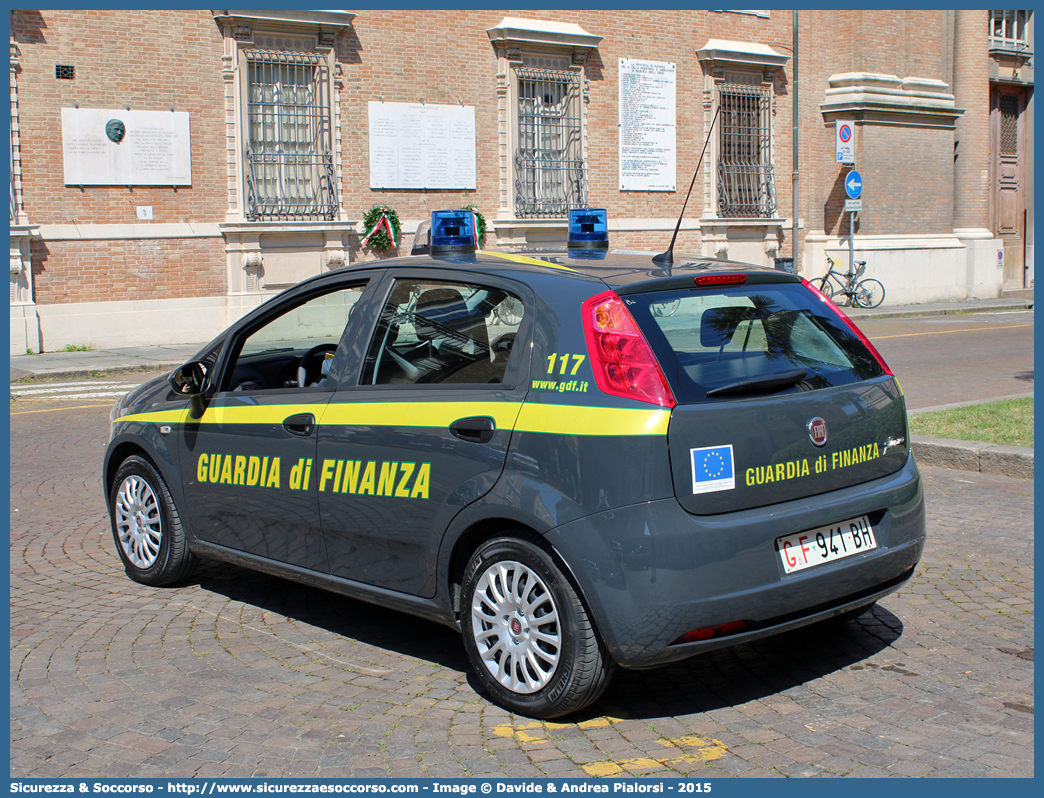 GdiF 941BH
Guardia di Finanza
Fiat Grande Punto
Parole chiave: GdiF;G.D.F.;GDF;Guardia di Finanza;Fiat;Grande Punto