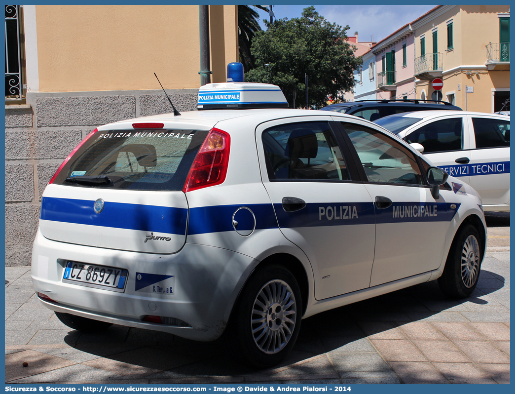 -
Polizia Municipale
Comune di Santa Teresa Gallura
Fiat Grande Punto
(variante)
Parole chiave: PL;PM;P.L.;P.M.;Polizia;Locale;Municipale;Santa Teresa Gallura;Fiat;Grande Punto