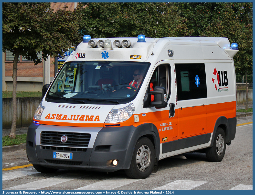 RA 07
118 Romagna Soccorso
Ambito Territoriale di Ravenna
Fiat Ducato III serie
Allestitore Vision S.r.l.
Parole chiave: 118;Romagna;Ravenna;Soccorso;Ambulanza;Autoambulanza;Fiat;Ducato;X250;X 250;Vision