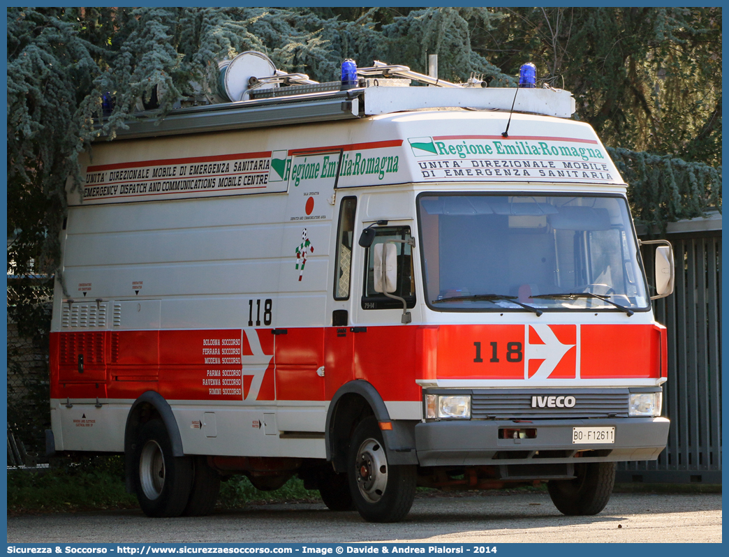 -
118 Bologna Soccorso
Iveco 79-14
Allestitore Grazia
Parole chiave: 118;Bologna;Soccorso;Iveco;79-14