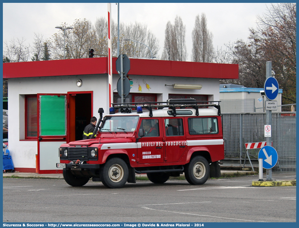 VF 21048
Corpo Nazionale Vigili del Fuoco
Nucleo Soccorso Subacqueo e Acquatico
Land Rover Defender 110
(variante)
Parole chiave: Corpo;Nazionale;Vigili del Fuoco;Vigili;Fuoco;Land Rover;Defender;110;NSSA;N.S.S.A.;Soccorso;Subacqueo;Acquatico;Sommozzatori;Subacquei