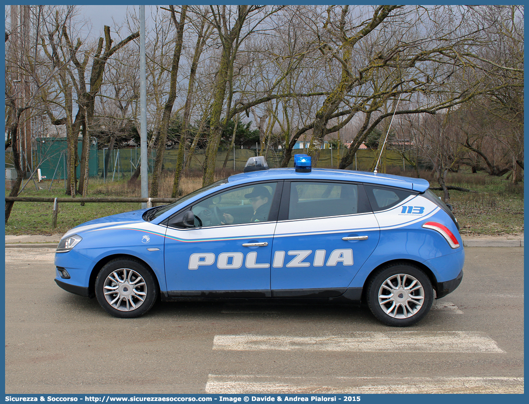 Polizia H9010
Polizia di Stato
Reparto Prevenzione Crimine
Lancia Nuova Delta
Parole chiave: PS;P.S.;Polizia;di;Stato;Pubblica;Sicurezza;Reparto;Prevenzione;Crimine;Lancia;Delta;H9010