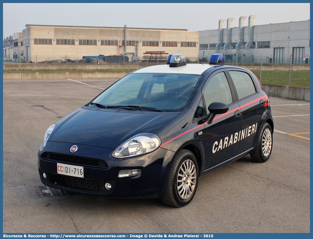 CC DI716
Arma dei Carabinieri
Fiat Punto IV serie
(I fornitura)
Si ringrazia il personale per la collaborazione
Parole chiave: CC;C.C.;Arma;Carabinieri;Fiat;Punto;DI716;DI;716