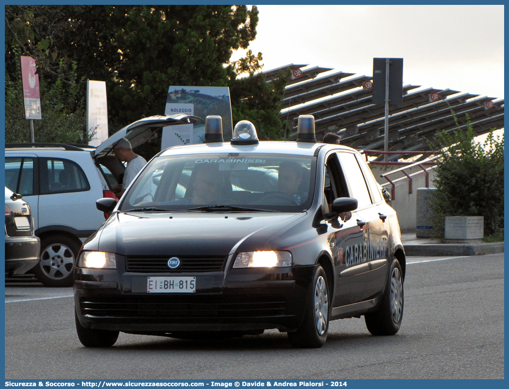 EI BH815
Arma dei Carabinieri
Reparto Carabinieri presso l'Esercito Italiano
Fiat Stilo I serie
Parole chiave: EIBH815;Arma dei Carabinieri;Reparto Carabinieri presso l'Esercito;Italiano;Fiat;Stilo