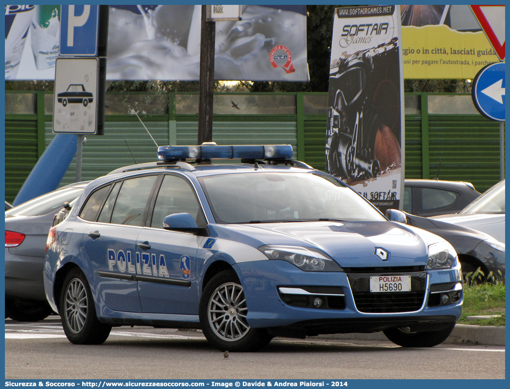 Polizia H5690
Polizia di Stato
Polizia Stradale
Autostrade per l'Italia S.p.A.
Renault Laguna SporTour restyling
Allestitore Focaccia Group S.r.l.
Parole chiave: Polizia di Stato;Polizia Stradale;Autostrade per l&#039;Italia S.p.A.;Autostrade S.p.A.;Autostrade;Italia;Renault;Laguna;Sportour;Focaccia