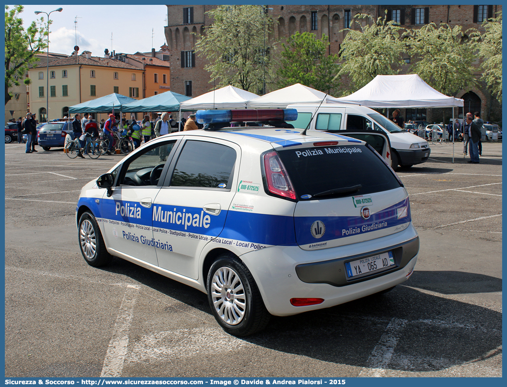 Polizia Locale YA065AD
Polizia Municipale
Unione Comuni della Bassa Romagna
Fiat Punto Evo
Allestitore Bertazzoni S.r.l.
Parole chiave: Polizia;Locale;Municipale;Bassa Romagna;Alfonsine;Bagnacavallo;Bagnara di Romagna;Conselice;Cotignola;Fusignano;Lugo;Massa Lombarda;Sant&#039;Agata sul Santerno;Sant Agata sul Santerno;Fiat;Punto;Evo;Bertazzoni