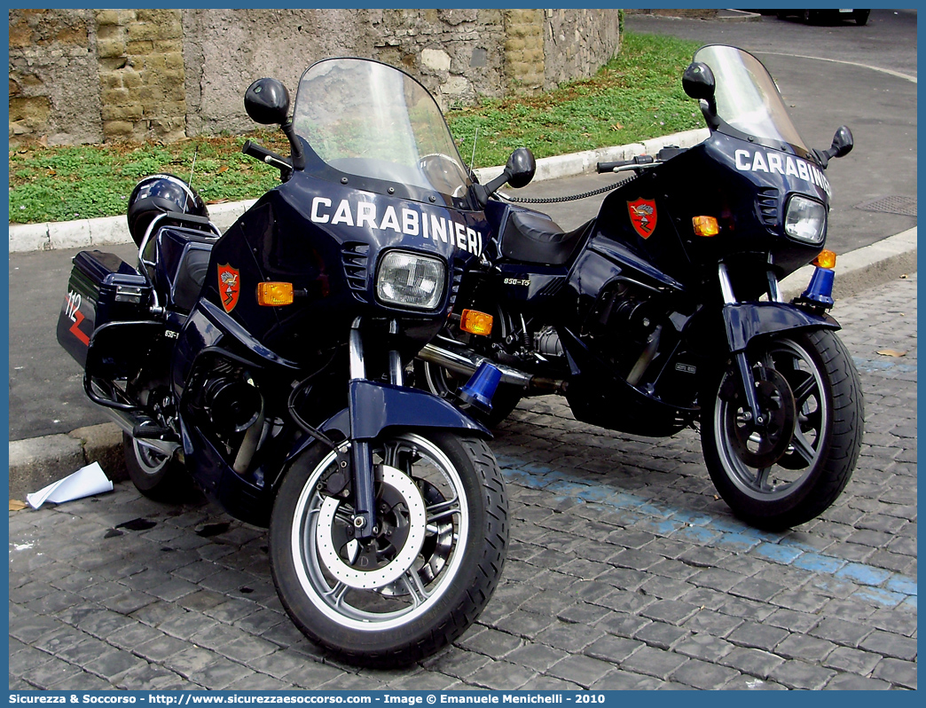 -
Arma dei Carabinieri
Moto Guzzi 850 T5
Parole chiave: Arma dei Carabinieri;Carabinieri;Radiomobile;Moto;Guzzi;850;T5