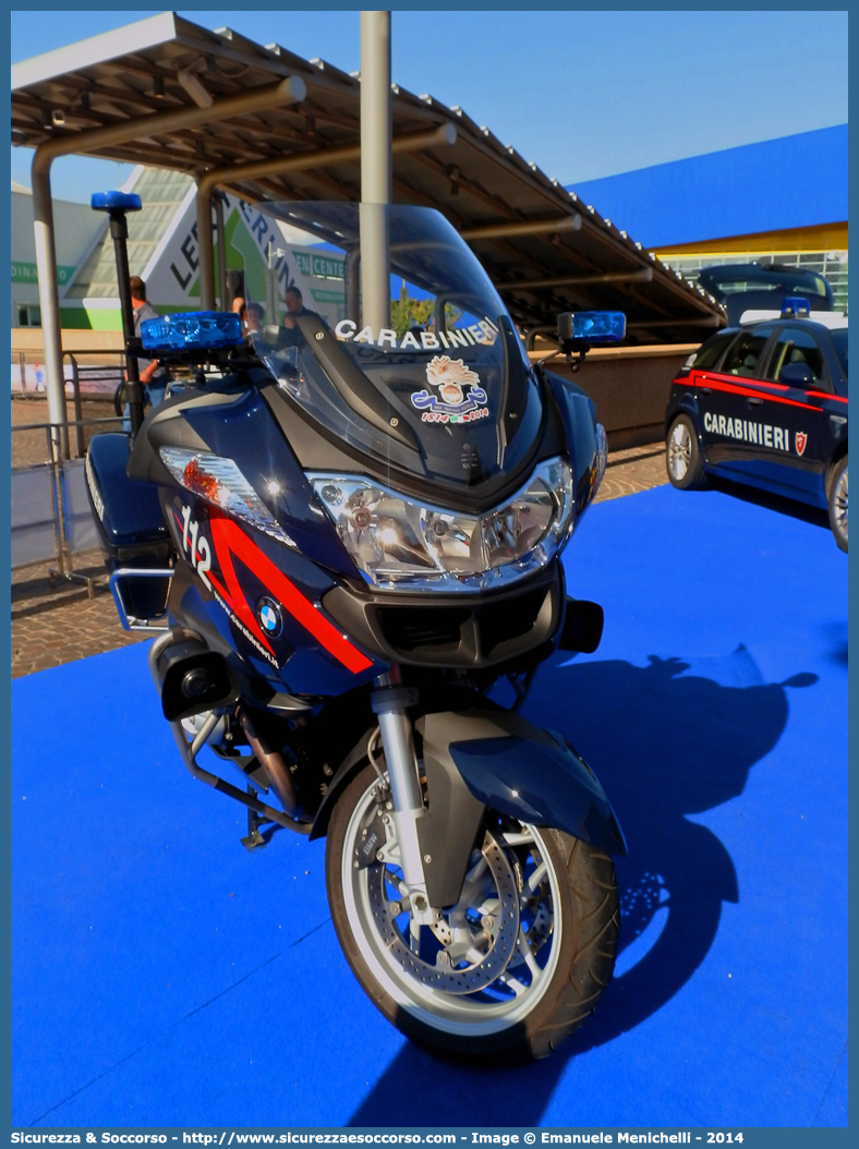 CC A4695
Arma dei Carabinieri
Bmw R1200 RT
(Stemma Bicentenario)
Parole chiave: CC;C.C.;Arma;dei;Carabinieri;Nucleo;Operativo;Radiomobile;Bmw;R1200RT;R 1200 RT;R;RT;1200