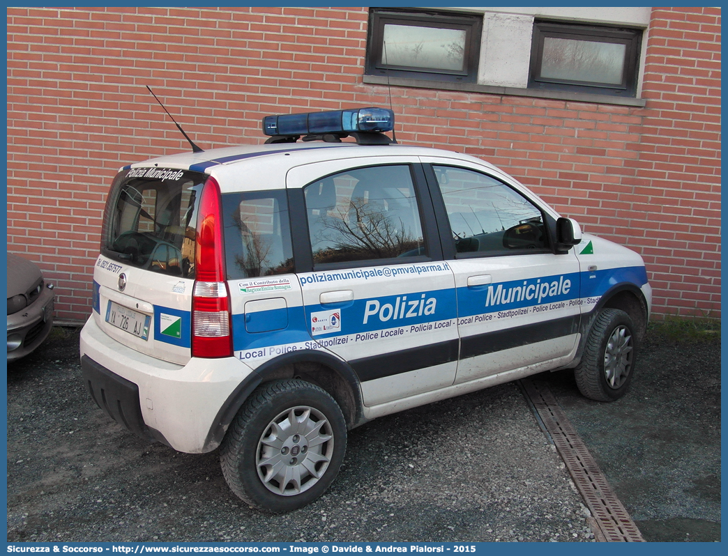 Polizia Locale YA726AJ
Polizia Municipale
Unione Montana Appennino Parma Est
Fiat Nuova Panda 4x4 I serie
Allestitore Cormar S.a.s.
Parole chiave: Polizia;Locale;Municipale;Parma Est;Langhirano;Lesignano de Bagni;Monchio delle Corti;Neviano degli Arduini;Palanzano;Tizzano Val Parma;Fiat;Nuova Panda;4x4;4 x 4;Cormar;YA726AJ;YA 726 AJ