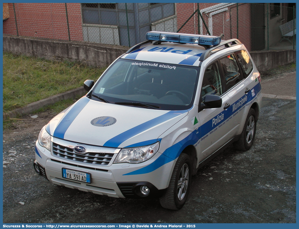 Polizia Locale YA391AD
Polizia Municipale
Unione Montana Appennino Parma Est
Subaru Forester V serie
Allestitore Cormar S.a.s.
Parole chiave: Polizia;Locale;Municipale;Parma Est;Langhirano;Lesignano de Bagni;Monchio delle Corti;Neviano degli Arduini;Palanzano;Tizzano Val Parma;Subaru;Forester;Cormar;YA391AD;YA 391 AD