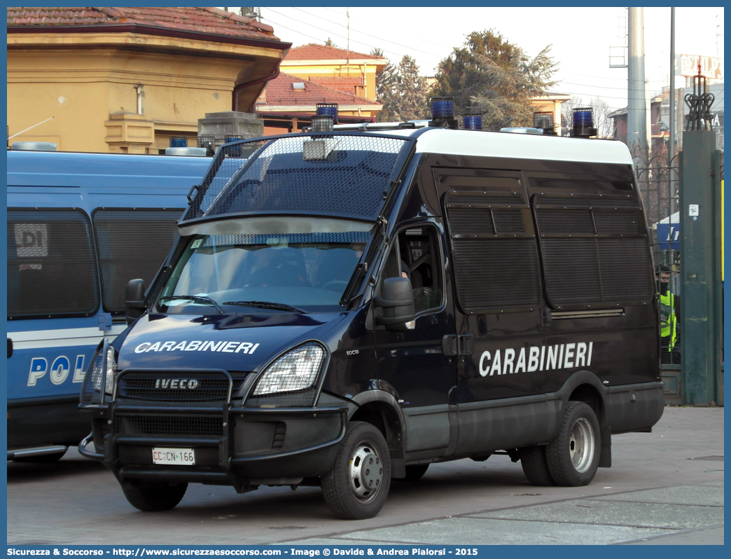 CC CN166
Arma dei Carabinieri
Battaglioni Mobili
Iveco Daily 50C18 IV serie
Parole chiave: CC;C.C.;Arma;Carabinieri;Battaglioni;Mobili;Battaglione;Mobile;Iveco;Daily;50C18;Blindato;Ordine;Pubblico