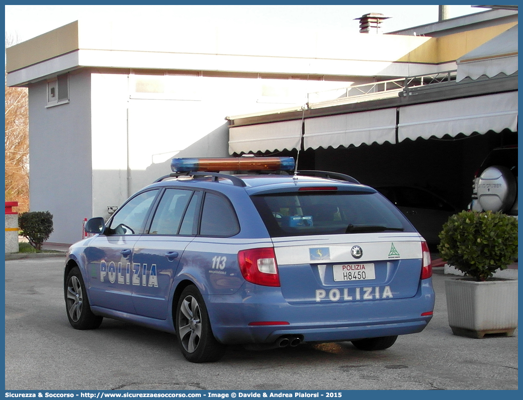 Polizia H8450
Polizia di Stato
Polizia Stradale
Autovie Venete S.p.A.
Skoda Superb Wagon II serie
Allestitore Focaccia Group S.r.l.
Parole chiave: Polizia di Stato;Polizia Stradale;Autovie Venete S.p.A.;Autovie;Skoda;Superb;Wagon;Focaccia