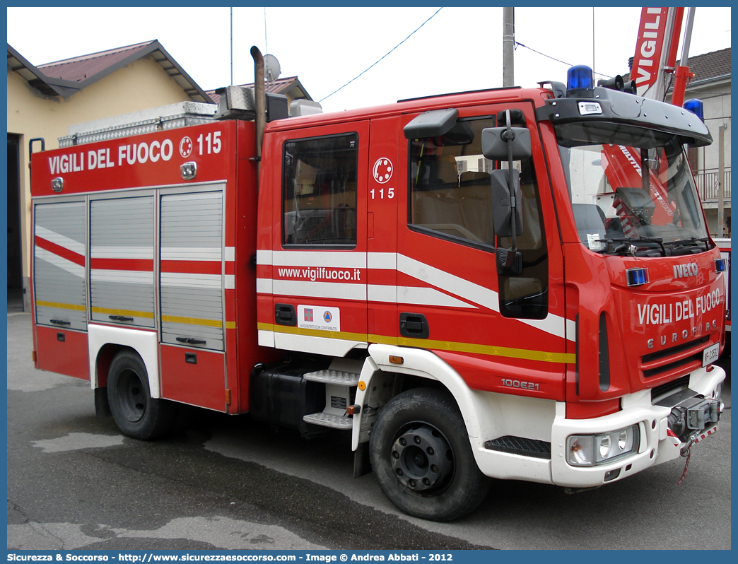 VF 23532
Corpo Nazionale Vigili del Fuoco
Iveco EuroCargo100E21 II serie
Allestitore Scelza S.n.c.
Parole chiave: VVF;V.V.F.;Corpo;Nazionale;Vigili;del;Fuoco;AutoPompaSerbatoio;APS;AutoPompa;Iveco;Scelza;EuroFire;100E21