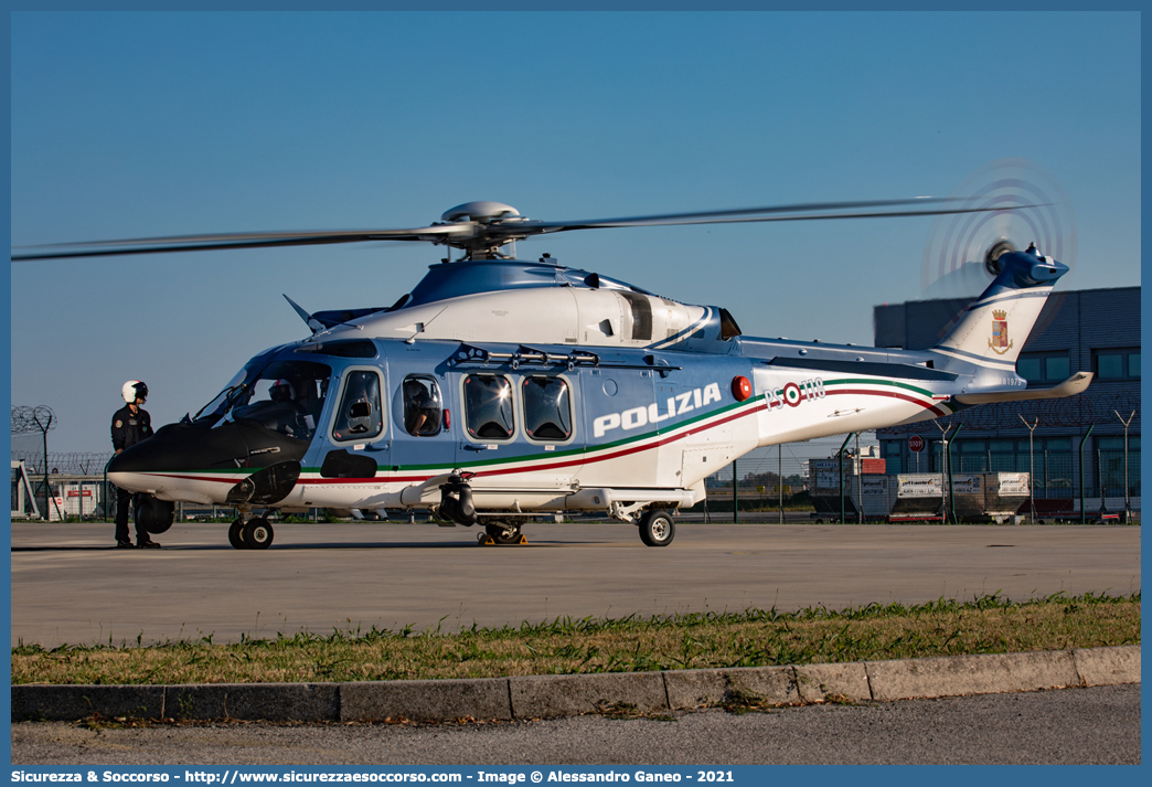 MM81979 / PS 118
Polizia di Stato
Reparto Volo
Leonardo Helicopters AW139
Parole chiave: PS;P.S.;Polizia;di;Stato;Pubblica;Sicurezza;Reparto;Volo;Agusta;Westland;Leonardo;Helicopters;139