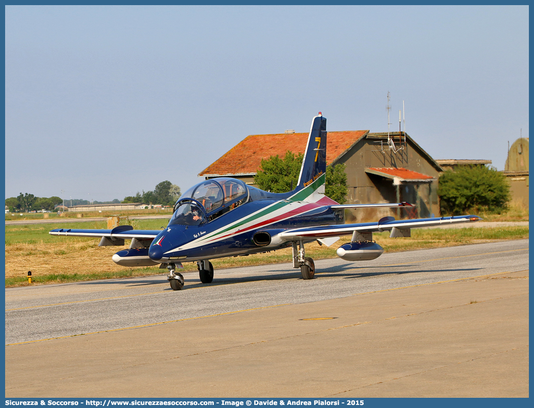 Pony 7
Aeronautica Militare Italiana
Aermacchi MB-339PAN
Parole chiave: AM;A.M.I.;AMI;Aeronautica;Militare;Italiana;MB;339PAN