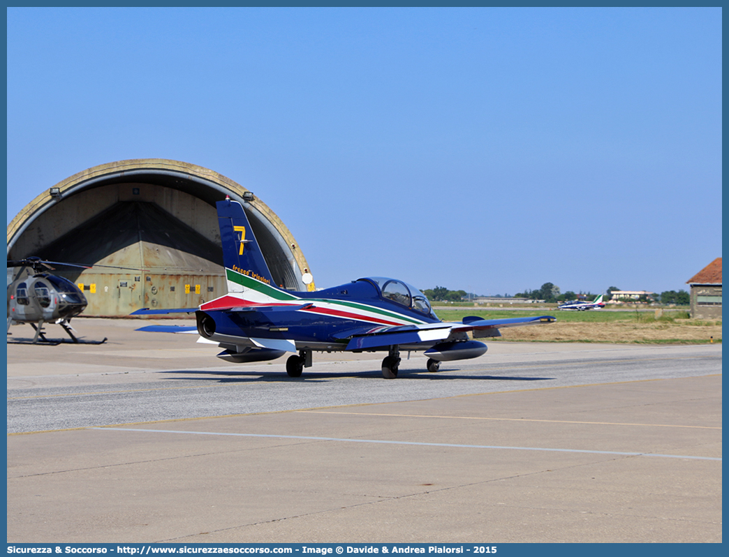 Pony 7
Aeronautica Militare Italiana
Aermacchi MB-339PAN
Parole chiave: AM;A.M.I.;AMI;Aeronautica;Militare;Italiana;MB;339PAN