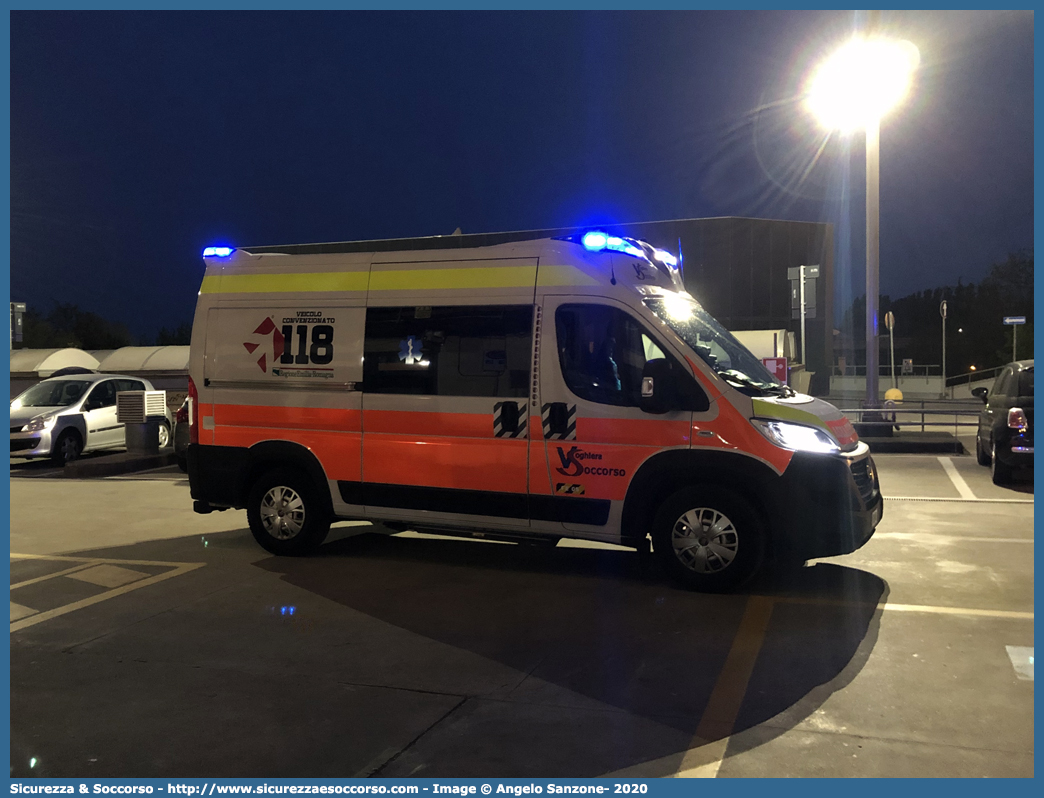 FE 05
Voghiera Soccorso ONLUS
Fiat Ducato III serie restyling
Allestitore Vision S.r.l.
Parole chiave: Voghiera;Soccorso;Onlus;O.N.L.U.S.;Ambulanza;Autoambulanza;Fiat;Ducato;X290