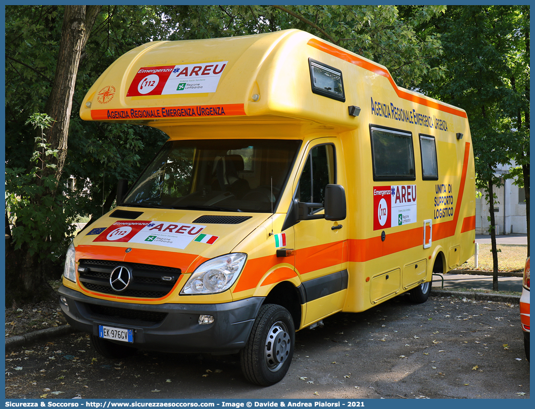 -
118 Agenzia Regionale Emergenza Urgenza
Regione Lombardia
Mercedes-Benz Sprinter 4x4 II serie
Parole chiave: 118;AREU;A.R.E.U.;S.S.U.Em.;SSUEm;Lombardia;Mercedes Benz;Sprinter;USGE;U.S.G.E.;Grandi Emergenze;Maxiemergenza;Maxiemergenze