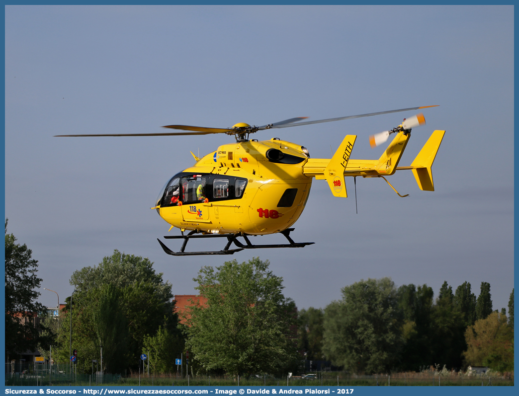 I-EITH
118 Regione Emilia Romagna
EuroCopter EC145
Base di Ravenna
Parole chiave: 118;Emilia Romagna;Ravenna;EuroCopter;EC;145;I-FNTS;Elicottero;Elisoccorso