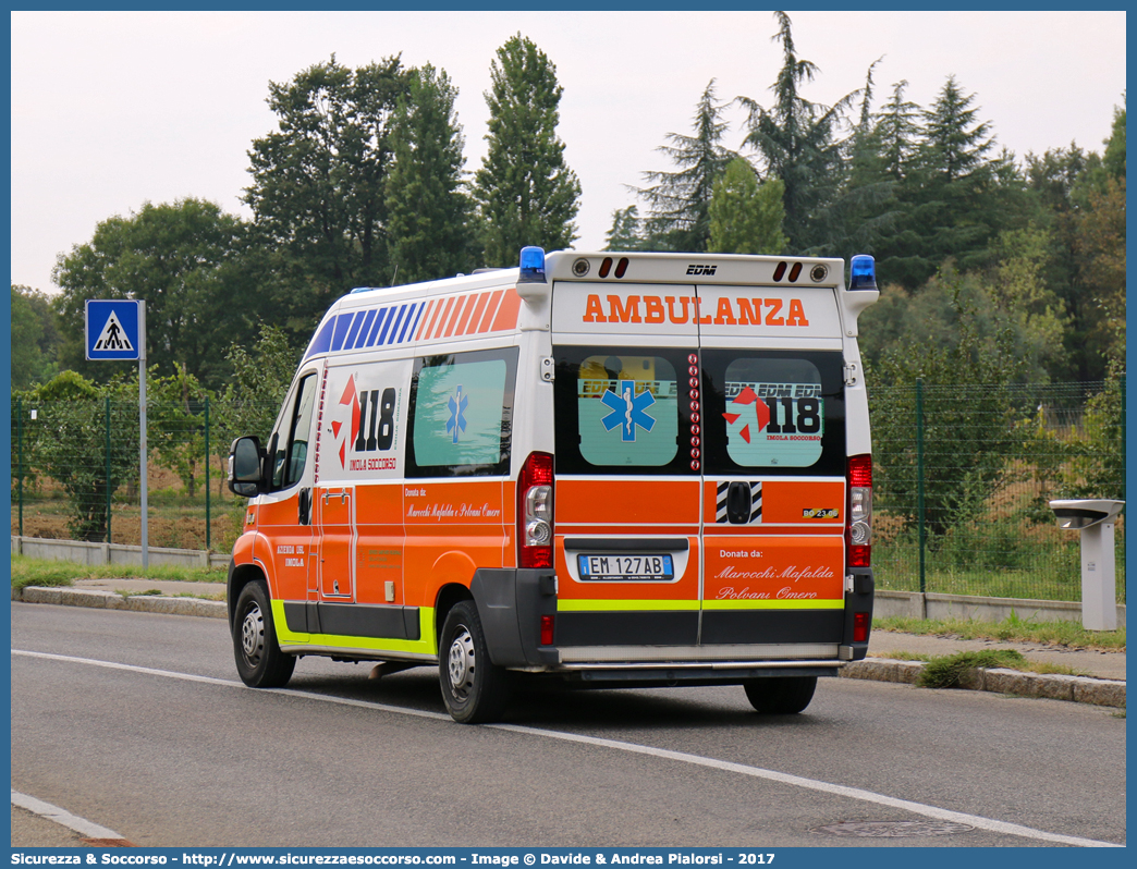 BO 2306
118 Imola Soccorso
Peugeot Boxer III serie
Allestitore EDM S.r.l.
(variante)
Parole chiave: 118;Imola;Soccorso;Ambulanza;Autoambulanza;Peugeot;Boxer;EDM;E.D.M.