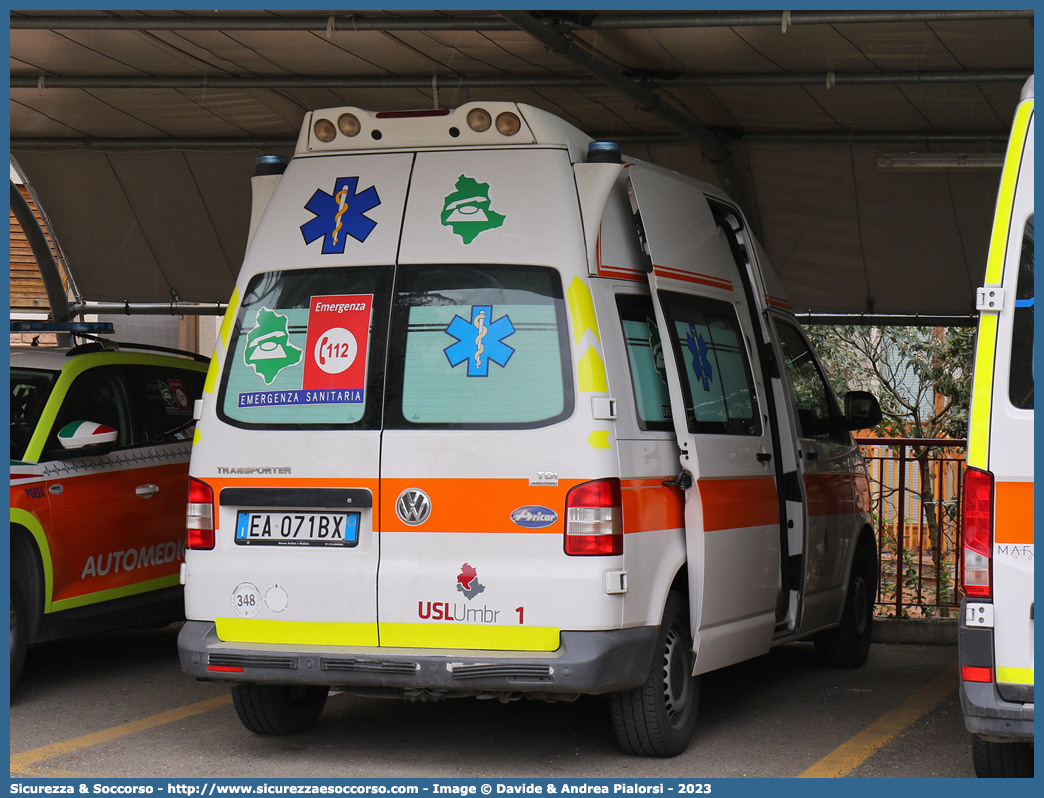 524
118 Umbria Soccorso
Azienda USL Umbria 1
Volkswagen Transporter T5 restyling
Allestitore Aricar S.p.A.
Parole chiave: 118;Umbria;Soccorso;USL;1;Ambulanza;Autoambulanza;Volkswagen;Transporter;T5;Aricar